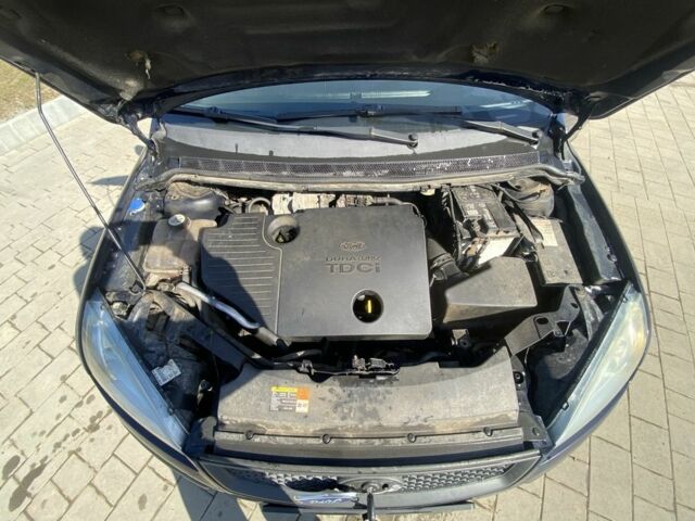 Синий Форд Фокус, объемом двигателя 1.8 л и пробегом 340 тыс. км за 3700 $, фото 11 на Automoto.ua