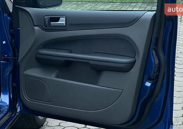 Синий Форд Фокус, объемом двигателя 1.6 л и пробегом 231 тыс. км за 4999 $, фото 69 на Automoto.ua