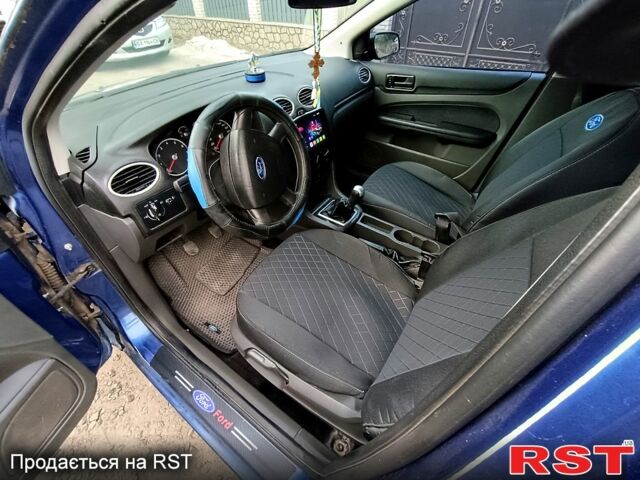 Синий Форд Фокус, объемом двигателя 1.6 л и пробегом 300 тыс. км за 3900 $, фото 11 на Automoto.ua