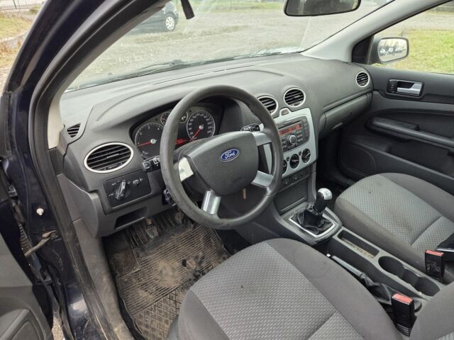 Синій Форд Фокус, об'ємом двигуна 0 л та пробігом 348 тис. км за 1850 $, фото 21 на Automoto.ua