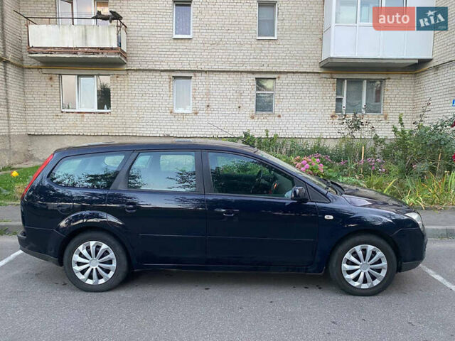 Синій Форд Фокус, об'ємом двигуна 1.6 л та пробігом 292 тис. км за 4600 $, фото 2 на Automoto.ua