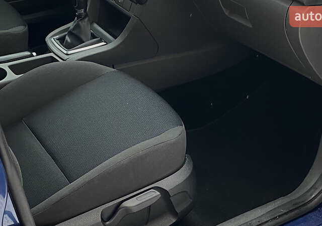 Синий Форд Фокус, объемом двигателя 1.6 л и пробегом 231 тыс. км за 5250 $, фото 49 на Automoto.ua