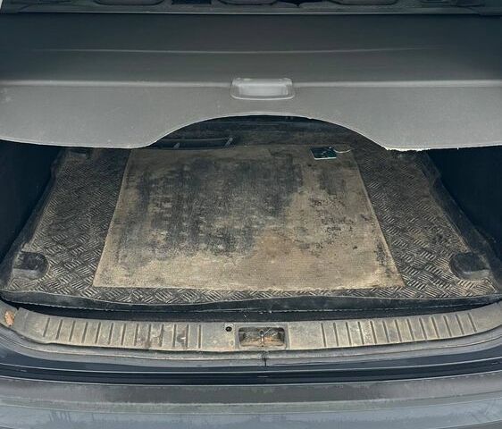 Синий Форд Фокус, объемом двигателя 1.6 л и пробегом 284 тыс. км за 1900 $, фото 9 на Automoto.ua