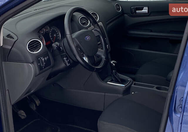 Синий Форд Фокус, объемом двигателя 1.6 л и пробегом 231 тыс. км за 5250 $, фото 32 на Automoto.ua