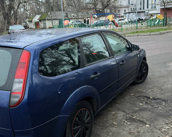 Синий Форд Фокус, объемом двигателя 1.6 л и пробегом 330 тыс. км за 3000 $, фото 3 на Automoto.ua