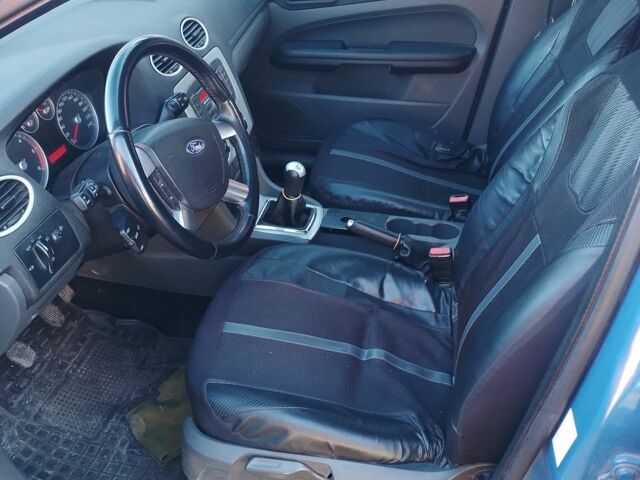 Синій Форд Фокус, об'ємом двигуна 1.5 л та пробігом 272 тис. км за 2500 $, фото 3 на Automoto.ua