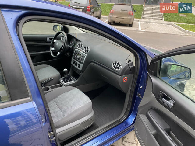 Синий Форд Фокус, объемом двигателя 1.56 л и пробегом 247 тыс. км за 4200 $, фото 14 на Automoto.ua