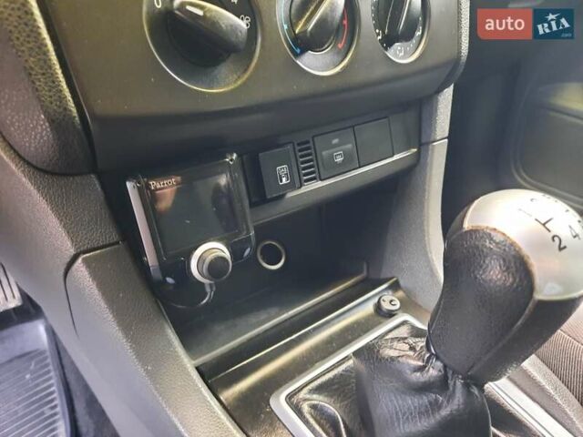 Синий Форд Фокус, объемом двигателя 1.6 л и пробегом 360 тыс. км за 4550 $, фото 66 на Automoto.ua