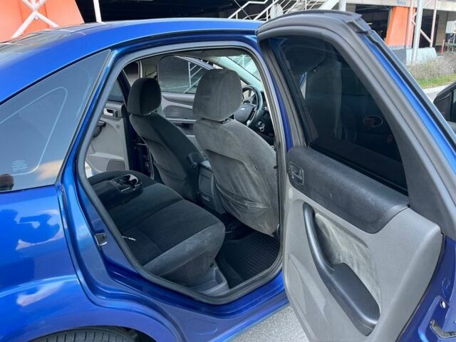 Синий Форд Фокус, объемом двигателя 1.6 л и пробегом 288 тыс. км за 3700 $, фото 13 на Automoto.ua