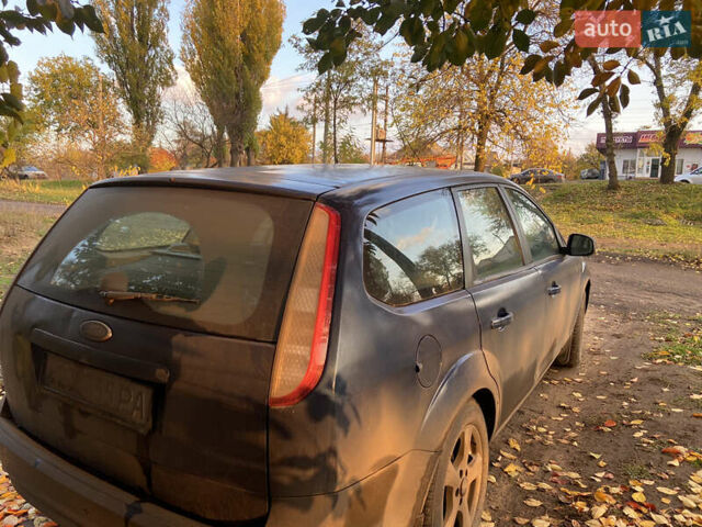 Синій Форд Фокус, об'ємом двигуна 1.6 л та пробігом 280 тис. км за 4200 $, фото 3 на Automoto.ua