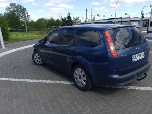 Синий Форд Фокус, объемом двигателя 1.8 л и пробегом 320 тыс. км за 4500 $, фото 4 на Automoto.ua