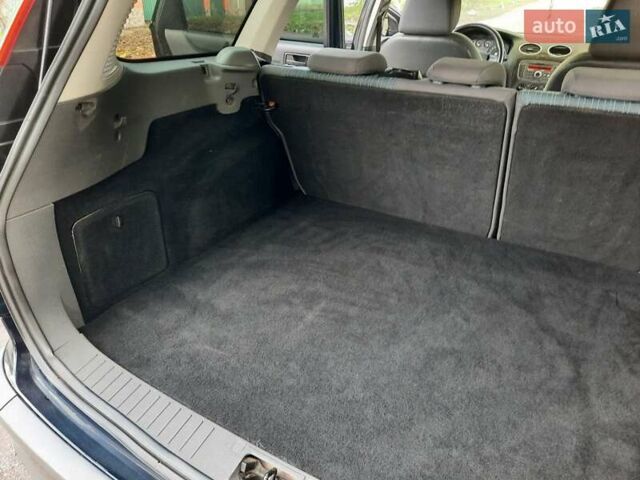 Синий Форд Фокус, объемом двигателя 1.6 л и пробегом 360 тыс. км за 4550 $, фото 78 на Automoto.ua