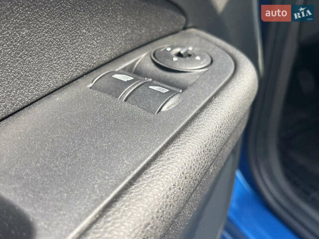 Синий Форд Фокус, объемом двигателя 1.56 л и пробегом 255 тыс. км за 5400 $, фото 13 на Automoto.ua