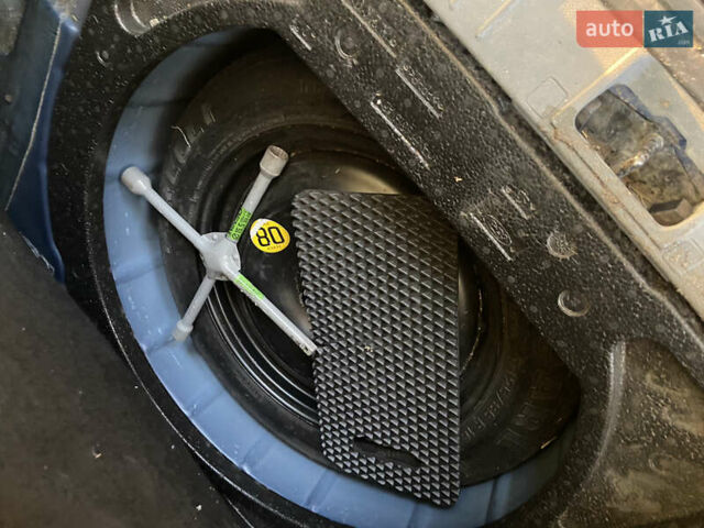 Синій Форд Фокус, об'ємом двигуна 1.6 л та пробігом 280 тис. км за 4200 $, фото 5 на Automoto.ua