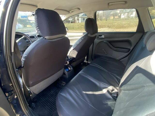 Синий Форд Фокус, объемом двигателя 1.8 л и пробегом 340 тыс. км за 3700 $, фото 8 на Automoto.ua