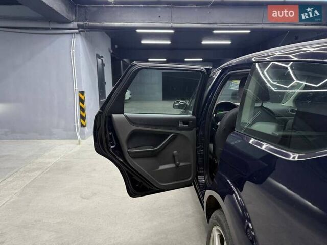 Форд Фокус 2007 в Черновцах на Automoto.ua Синий Форд Фокус, объемом двигателя 1.56 л и пробегом 260 тыс. км за 4800 $, фото 15 на Automoto.ua