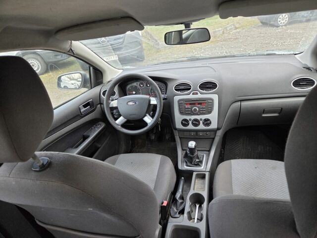 Синій Форд Фокус, об'ємом двигуна 0 л та пробігом 348 тис. км за 1850 $, фото 16 на Automoto.ua