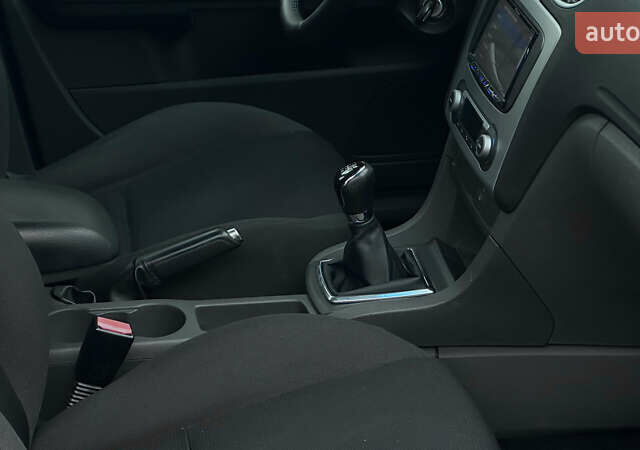 Синий Форд Фокус, объемом двигателя 1.6 л и пробегом 231 тыс. км за 4999 $, фото 68 на Automoto.ua