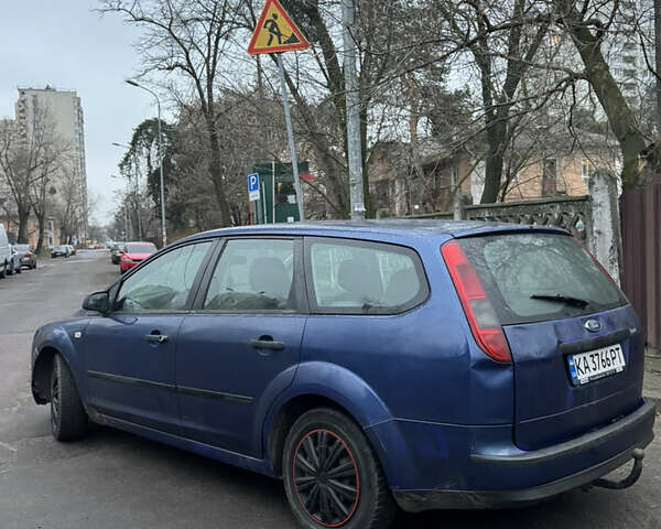 Синий Форд Фокус, объемом двигателя 1.6 л и пробегом 330 тыс. км за 3000 $, фото 6 на Automoto.ua