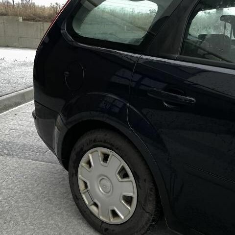 Синий Форд Фокус, объемом двигателя 1.8 л и пробегом 21 тыс. км за 5000 $, фото 2 на Automoto.ua