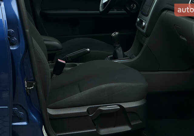 Синий Форд Фокус, объемом двигателя 1.6 л и пробегом 231 тыс. км за 4999 $, фото 71 на Automoto.ua