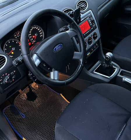 Синий Форд Фокус, объемом двигателя 1.6 л и пробегом 306 тыс. км за 4850 $, фото 8 на Automoto.ua