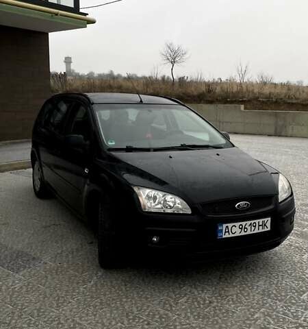 Синий Форд Фокус, объемом двигателя 1.8 л и пробегом 213 тыс. км за 5000 $, фото 1 на Automoto.ua