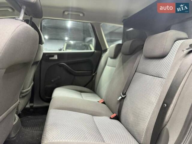 Форд Фокус 2007 в Черновцах на Automoto.ua Синий Форд Фокус, объемом двигателя 1.56 л и пробегом 260 тыс. км за 4800 $, фото 12 на Automoto.ua