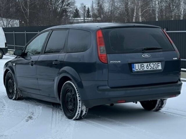 Синий Форд Фокус, объемом двигателя 1.6 л и пробегом 284 тыс. км за 1900 $, фото 3 на Automoto.ua