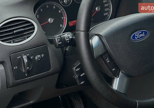 Синий Форд Фокус, объемом двигателя 1.6 л и пробегом 231 тыс. км за 4999 $, фото 44 на Automoto.ua