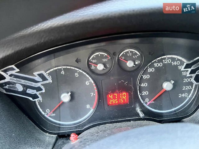 Синий Форд Фокус, объемом двигателя 1.6 л и пробегом 295 тыс. км за 3800 $, фото 5 на Automoto.ua