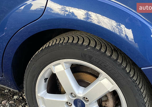 Синий Форд Фокус, объемом двигателя 1.6 л и пробегом 231 тыс. км за 5250 $, фото 17 на Automoto.ua