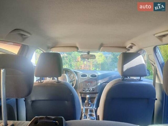 Синий Форд Фокус, объемом двигателя 1.6 л и пробегом 367 тыс. км за 3798 $, фото 2 на Automoto.ua