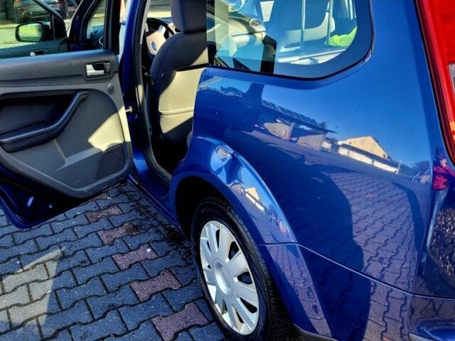 Синій Форд Фокус, об'ємом двигуна 0 л та пробігом 207 тис. км за 1730 $, фото 6 на Automoto.ua