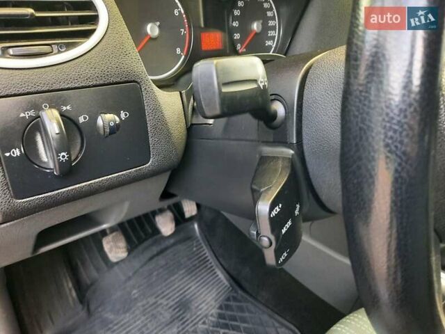 Синий Форд Фокус, объемом двигателя 1.6 л и пробегом 360 тыс. км за 4550 $, фото 57 на Automoto.ua