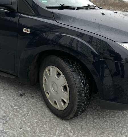 Синій Форд Фокус, об'ємом двигуна 1.8 л та пробігом 213 тис. км за 5200 $, фото 3 на Automoto.ua