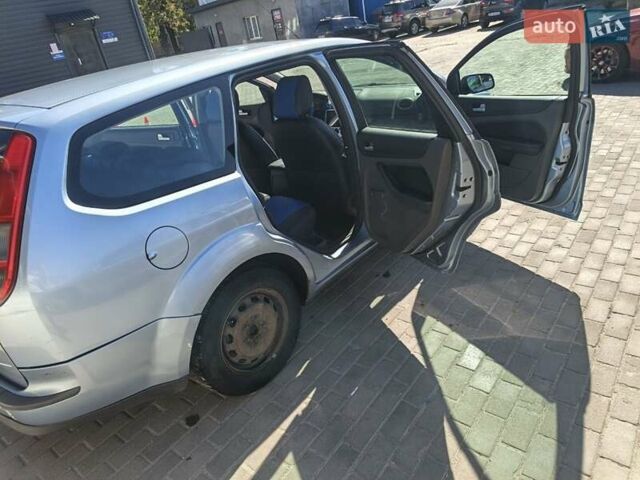 Синий Форд Фокус, объемом двигателя 1.56 л и пробегом 370 тыс. км за 4800 $, фото 6 на Automoto.ua