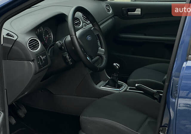 Синий Форд Фокус, объемом двигателя 1.6 л и пробегом 231 тыс. км за 4999 $, фото 55 на Automoto.ua