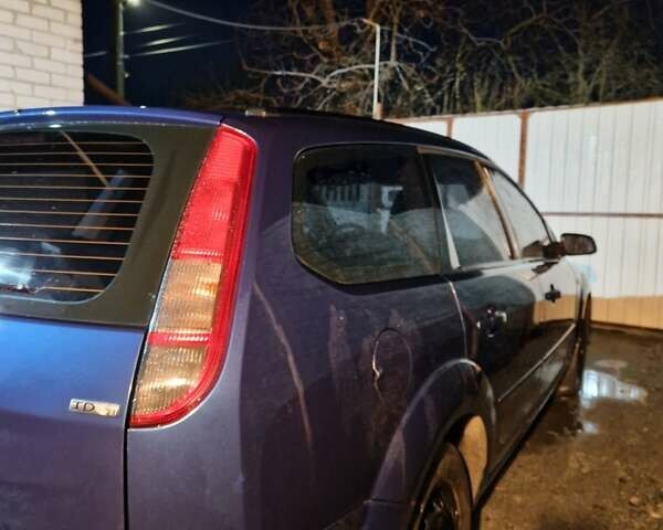 Синій Форд Фокус, об'ємом двигуна 1.56 л та пробігом 166 тис. км за 5200 $, фото 2 на Automoto.ua