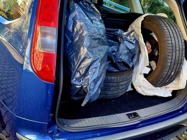 Синій Форд Фокус, об'ємом двигуна 0 л та пробігом 207 тис. км за 1730 $, фото 7 на Automoto.ua