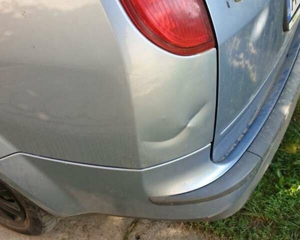 Синий Форд Фокус, объемом двигателя 1.6 л и пробегом 276 тыс. км за 2900 $, фото 10 на Automoto.ua