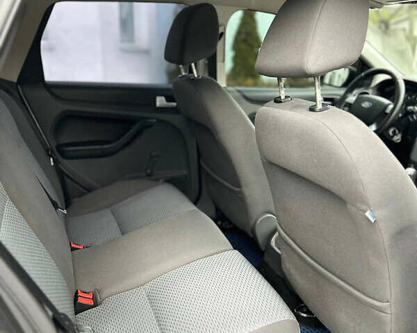 Синий Форд Фокус, объемом двигателя 1.6 л и пробегом 187 тыс. км за 4700 $, фото 16 на Automoto.ua