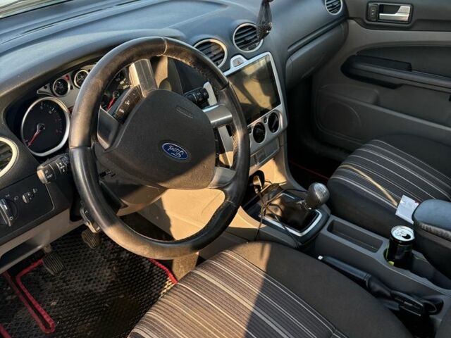 Синий Форд Фокус, объемом двигателя 1.6 л и пробегом 290 тыс. км за 3500 $, фото 7 на Automoto.ua