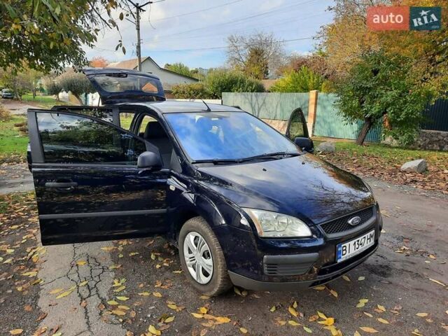 Синий Форд Фокус, объемом двигателя 1.6 л и пробегом 360 тыс. км за 4550 $, фото 95 на Automoto.ua