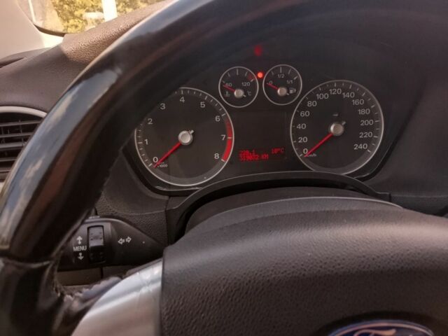 Синий Форд Фокус, объемом двигателя 2 л и пробегом 320 тыс. км за 4000 $, фото 8 на Automoto.ua