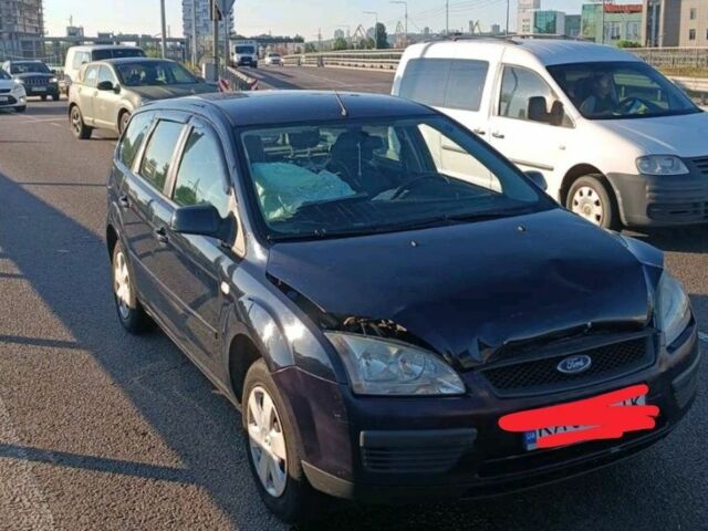 Синий Форд Фокус, объемом двигателя 1.6 л и пробегом 250 тыс. км за 3000 $, фото 2 на Automoto.ua