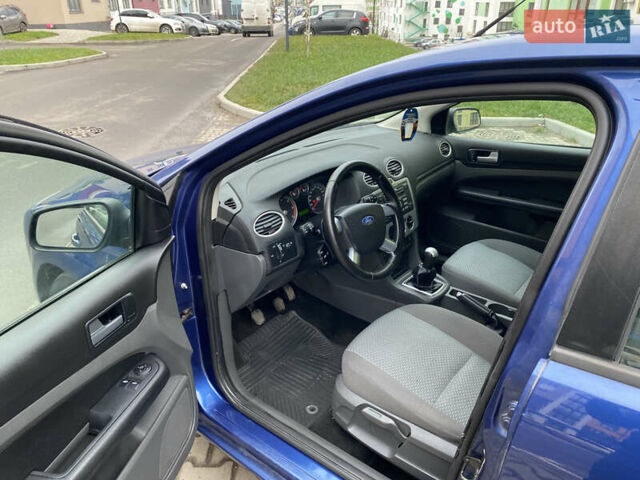Синий Форд Фокус, объемом двигателя 1.56 л и пробегом 247 тыс. км за 4200 $, фото 11 на Automoto.ua
