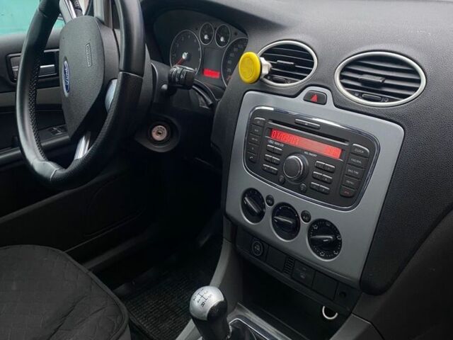Синій Форд Фокус, об'ємом двигуна 0 л та пробігом 213 тис. км за 3600 $, фото 7 на Automoto.ua