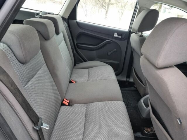 Синий Форд Фокус, объемом двигателя 1.6 л и пробегом 278 тыс. км за 3500 $, фото 9 на Automoto.ua