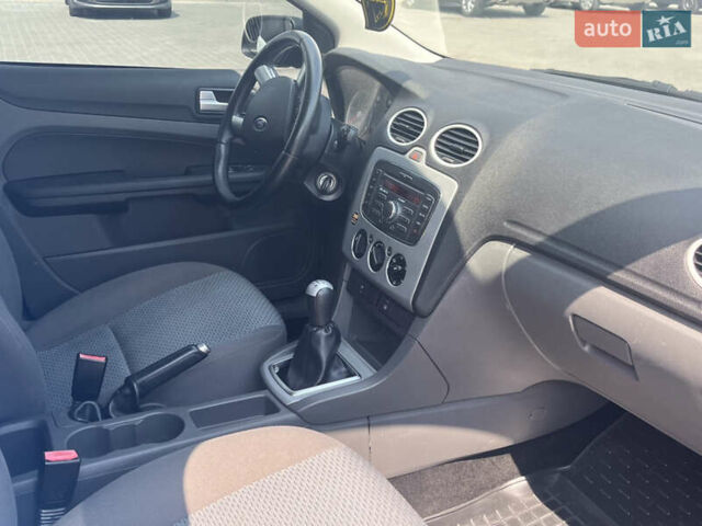 Синий Форд Фокус, объемом двигателя 1.56 л и пробегом 255 тыс. км за 5400 $, фото 12 на Automoto.ua